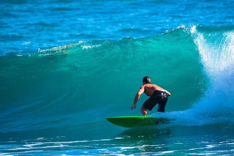 surfing Avellanas