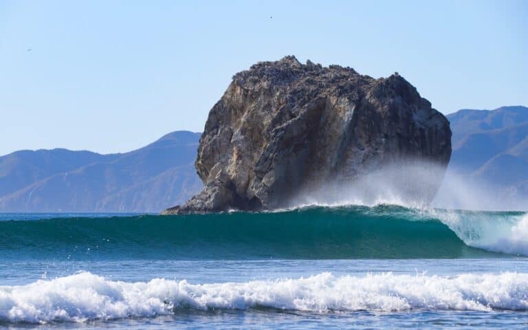 Witch's Rock surf