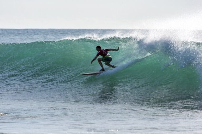 Surfing Arugam Bay Sri Lanka