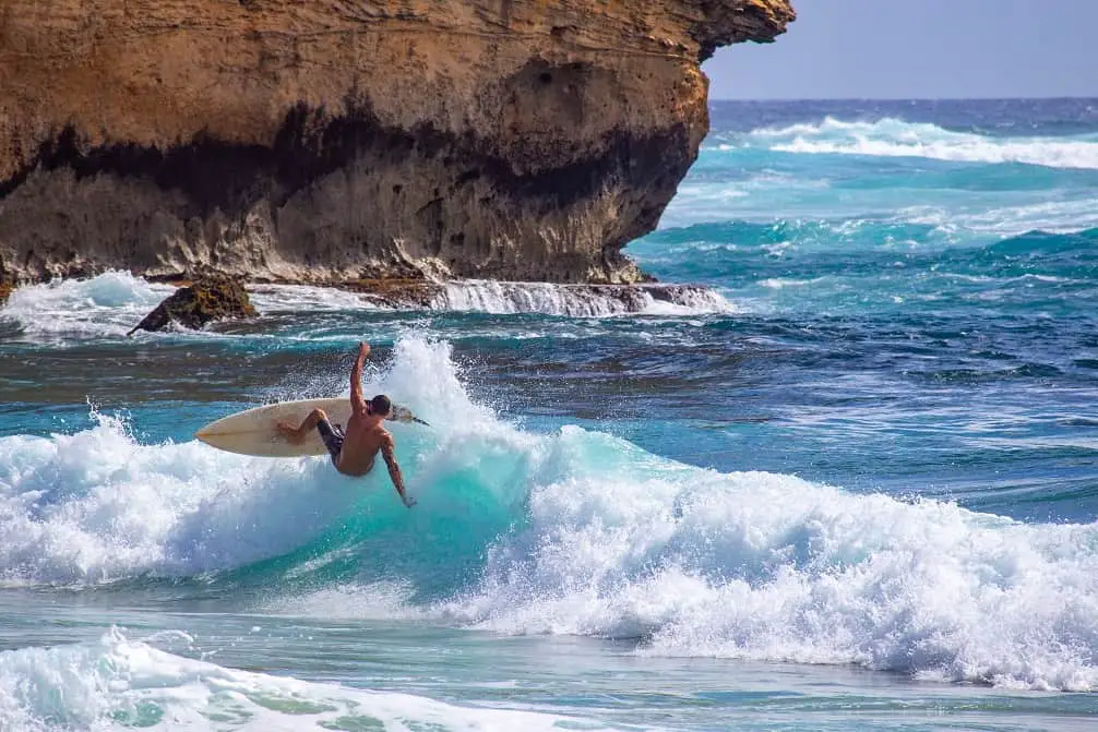 Surf Kauai- Incredible Waves in this Hawaiian Island
