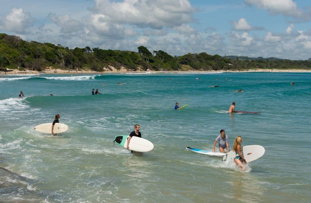 5 Best Surf Spots In Australia For Beginners