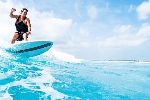 Best Surf Spots in the Maldives for Beginners