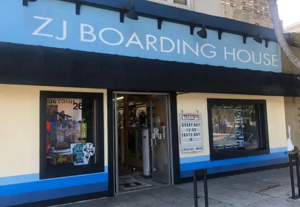 ZJ Boarding House