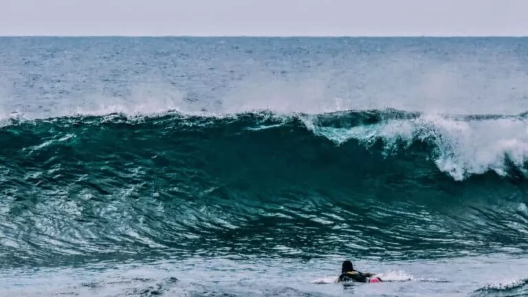 Surfing Hikkaduwa Sri Lanka