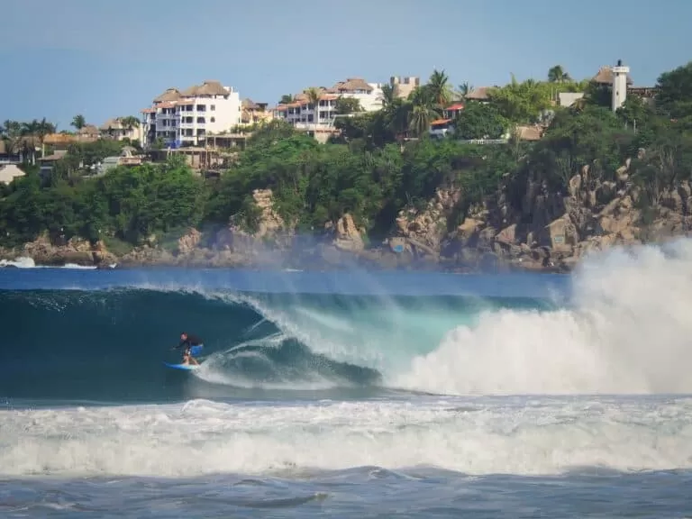 Surf Puerto Escondido- The Best Guide to Surfing in Puerto Escondido Mexico