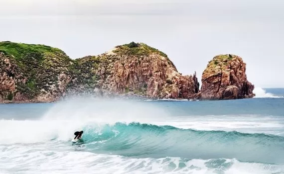 Best Surf Spots in Australia for Beginners