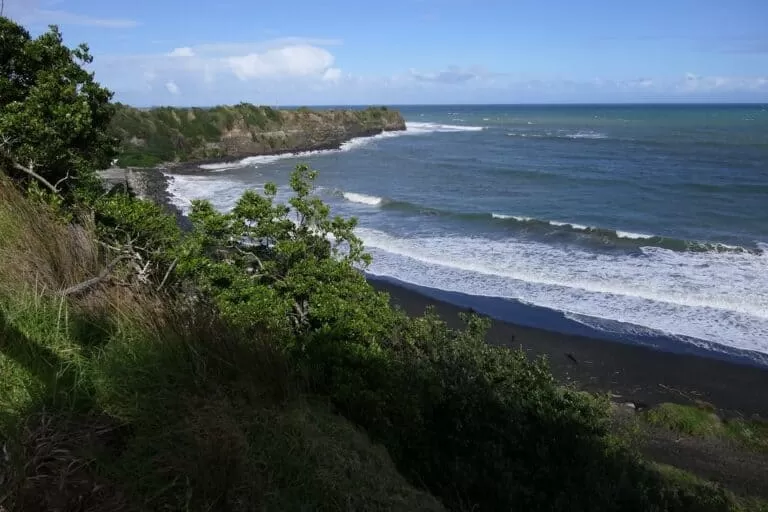 Beginner Surf Beach in Taranaki, New Zealand