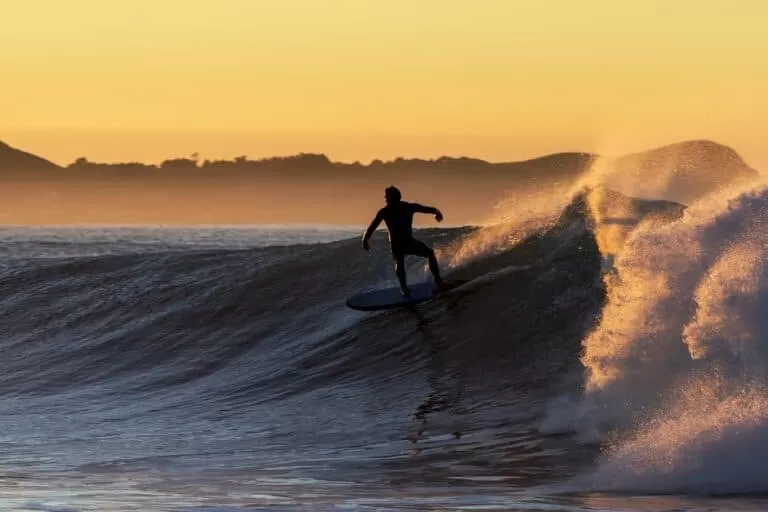 Best Surf Spots in New Zealand for Beginners