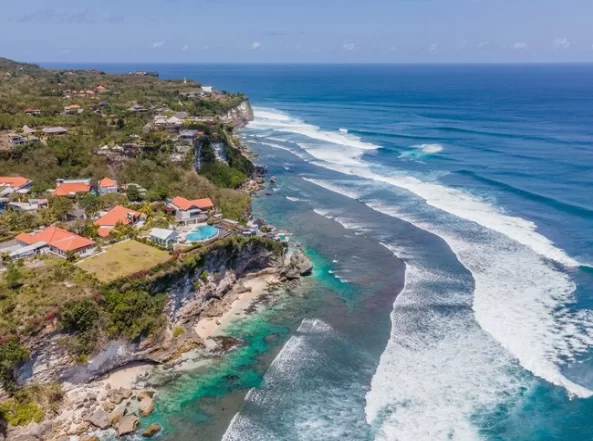 Padang Padang Surf Camp